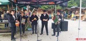 Pohorska-tržnica-v-Pivoli-in-razstava-ob-zaključku-rezbarske-kolonije-1-scaled
