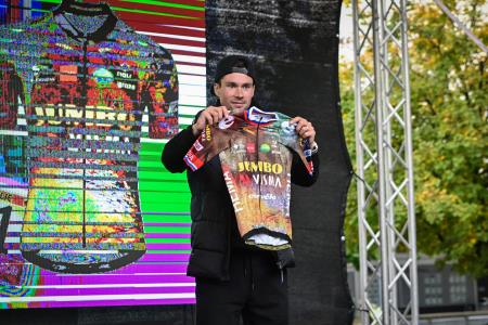 nkbm_zlati_krog_roglic_2022_10_09_DSC_0245_pigac_si
