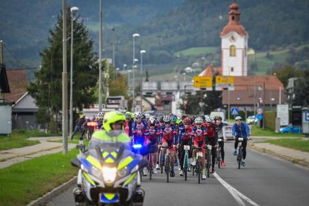nkbm_zlati_krog_roglic_2022_10_09_DSC_9131_pigac_si