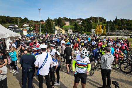 nkbm_zlati_krog_roglic_2022_10_09_DSC_9621_pigac_si