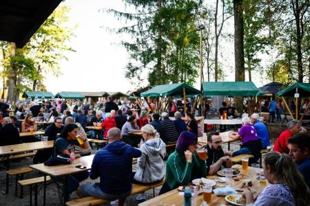 obcina_hoce_slivnica_oktoberfest_2023_pivola_MP76128_pigac_si