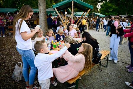 obcina_hoce_slivnica_oktoberfest_2023_pivola_MP76135_pigac_si