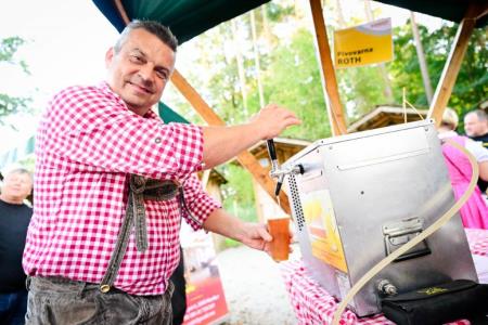 obcina_hoce_slivnica_oktoberfest_2023_pivola_MP76206_pigac_si