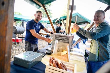 obcina_hoce_slivnica_oktoberfest_2023_pivola_MP76226_pigac_si