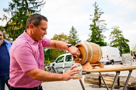 obcina_hoce_slivnica_oktoberfest_2023_pivola_MP76509_pigac_si