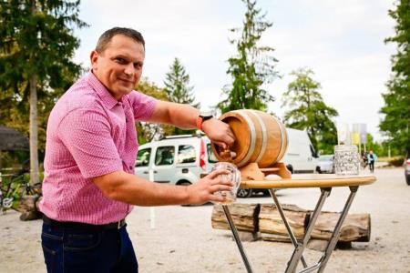 obcina_hoce_slivnica_oktoberfest_2023_pivola_MP76519_pigac_si