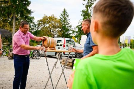 obcina_hoce_slivnica_oktoberfest_2023_pivola_MP76525_pigac_si