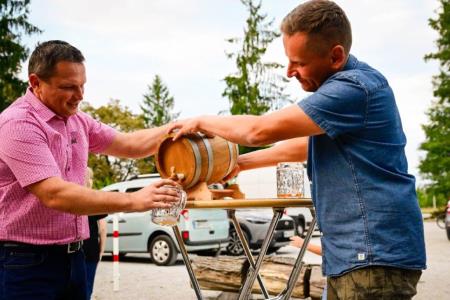 obcina_hoce_slivnica_oktoberfest_2023_pivola_MP76533_pigac_si