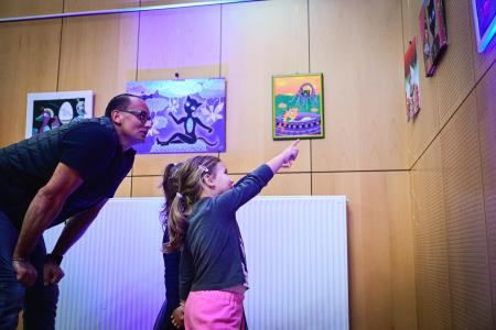 obcina_hoce_slivnica_razstava_lutkovna_predstava_kd_hoce_2024_09_24_MP74448_foto_pigac_si