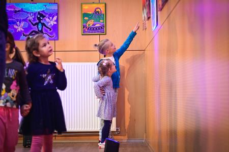 obcina_hoce_slivnica_razstava_lutkovna_predstava_kd_hoce_2024_09_24_MP74451_foto_pigac_si