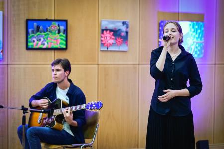 obcina_hoce_slivnica_razstava_lutkovna_predstava_kd_hoce_2024_09_24_MP74516_foto_pigac_si