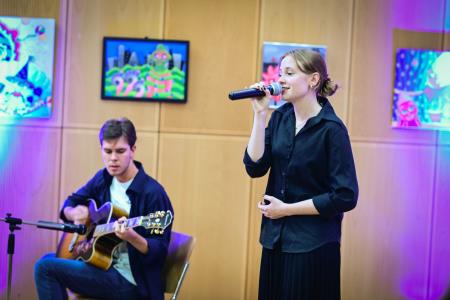 obcina_hoce_slivnica_razstava_lutkovna_predstava_kd_hoce_2024_09_24_MP74520_foto_pigac_si